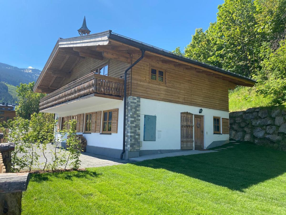 Ski-In & Ski-Out Out Chalet Maria With Amazing Mountain View Maria Alm am Steinernen Meer Exterior foto