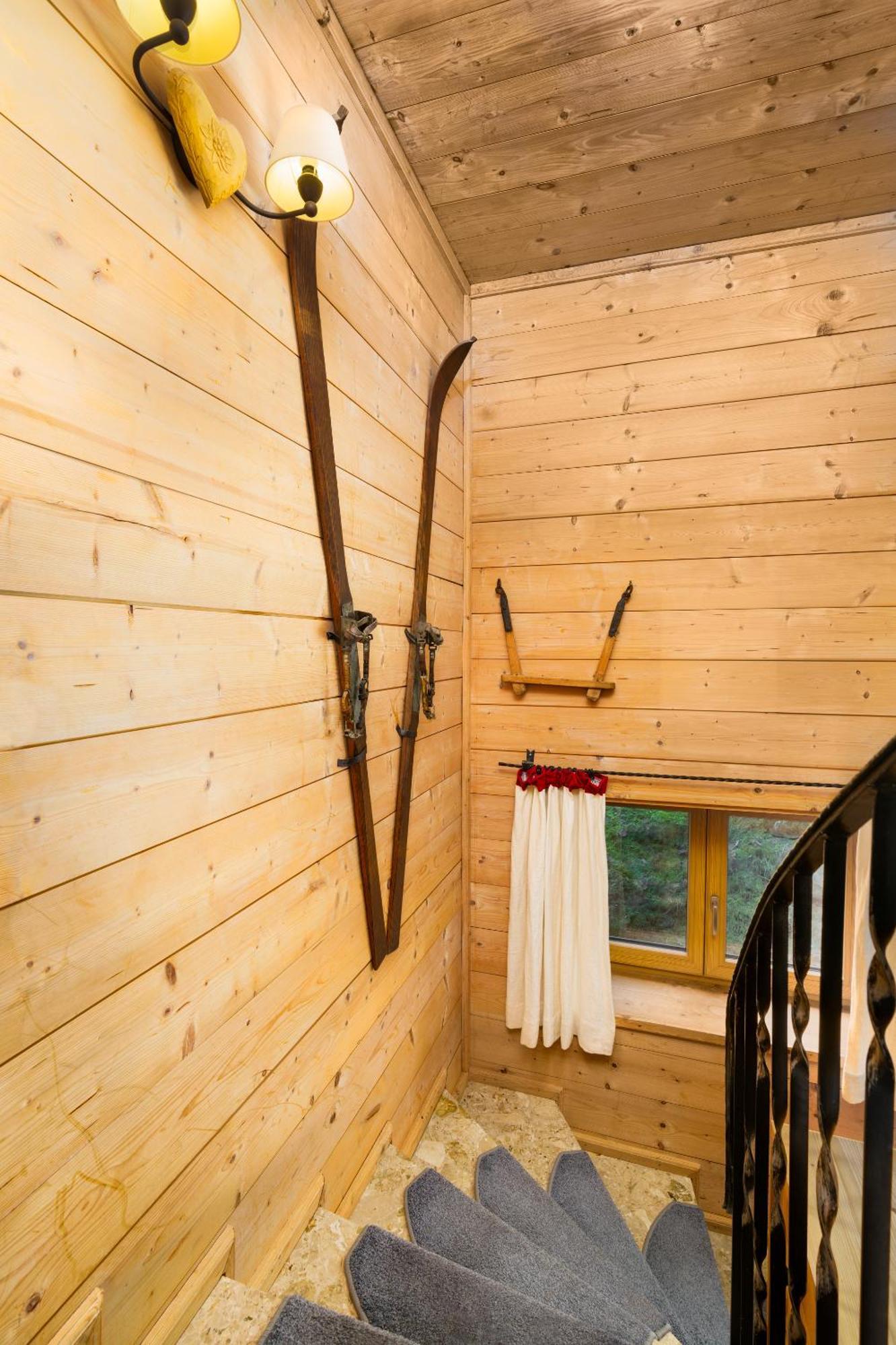 Ski-In & Ski-Out Out Chalet Maria With Amazing Mountain View Maria Alm am Steinernen Meer Quarto foto